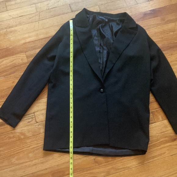 Pretty Little Thing Long Single Button Blazer - Picture 5 of 7